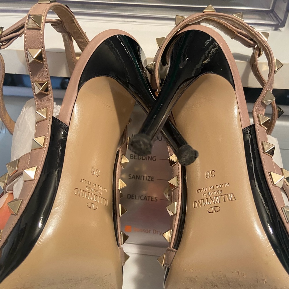Authentic Valentino Rock Studs, make a statement - Picture 13 of 13